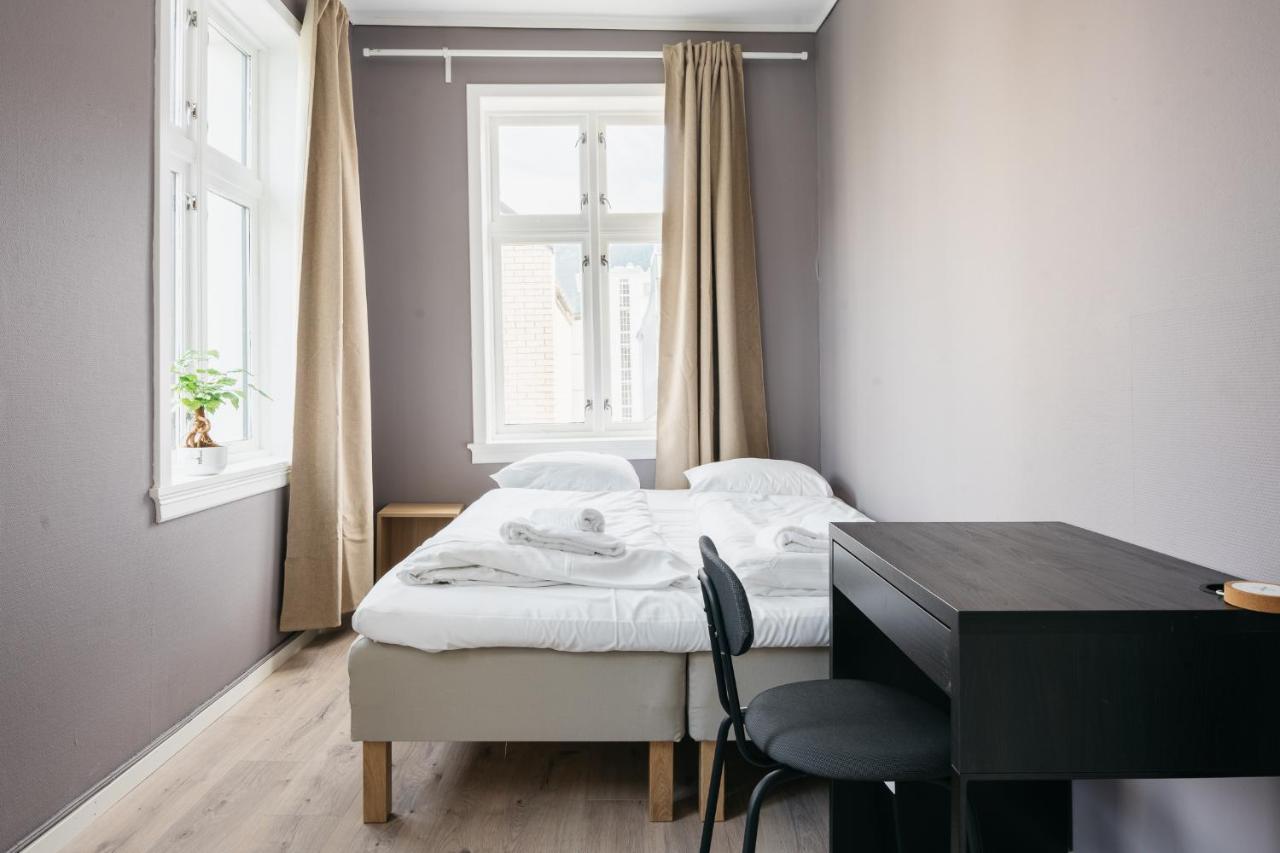 S54 - Private Rooms In The City Center Bergen Exterior photo